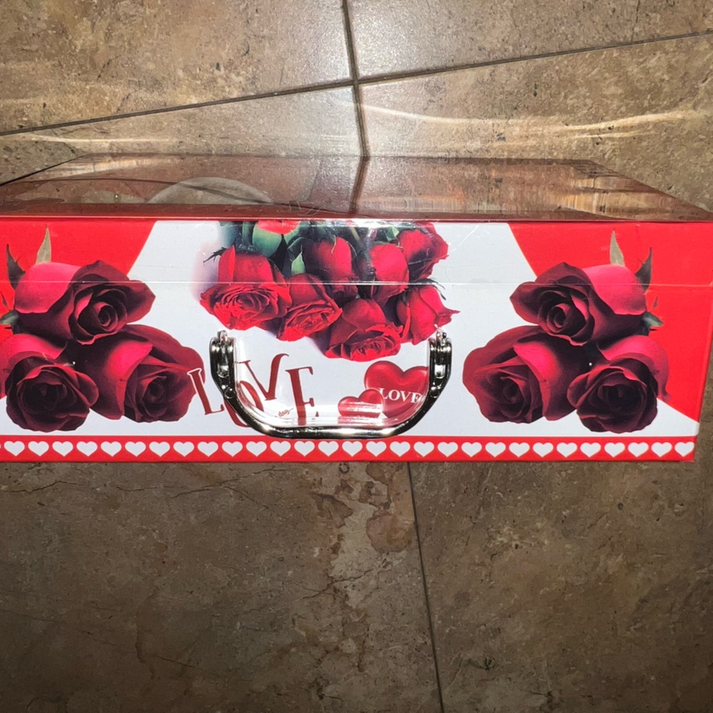Gift Set - Picture 2 of 3